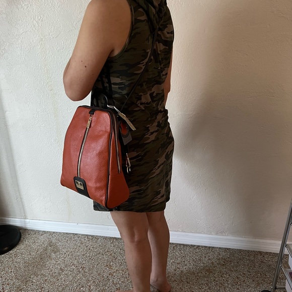 VALENTINA MULTIFUNCTIONAL BACKPACK SLING BAG - Picture 13 of 17